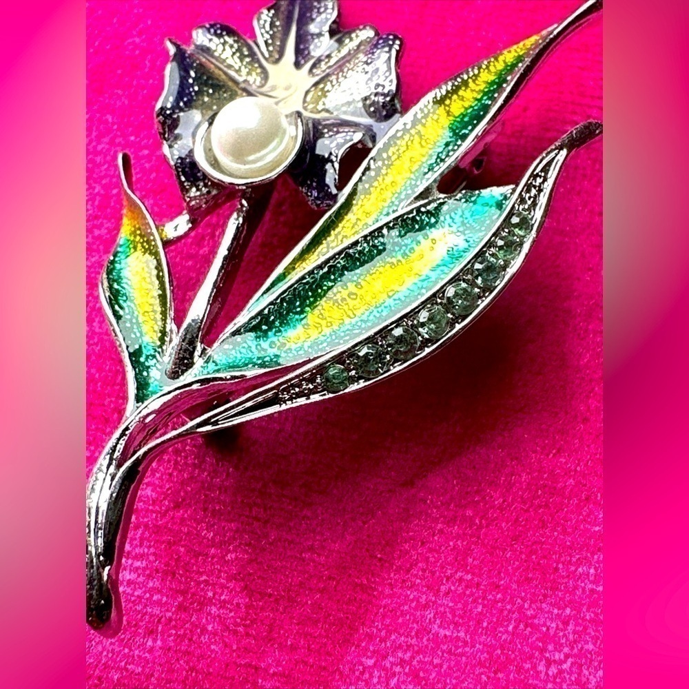 Napier Brooch Enamel Faux Pearl Purple Calla Lily Flower Floral Pin artisan 0669